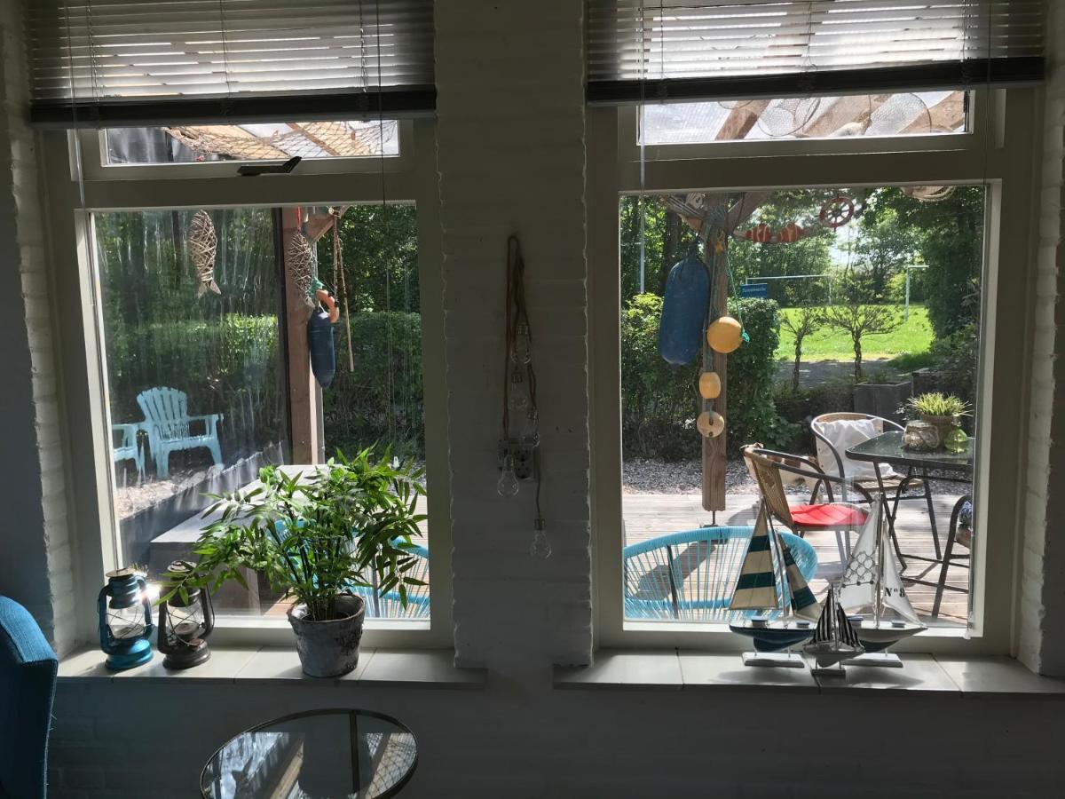 Bellemare Bungalow Lauwersmeer Mit Ueberdachte Veranda Und Eingezaeuntem Garten Anjum Luaran gambar
